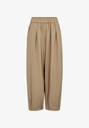 Beežid laia säärega püksid, millel on kogutud elastne vöökoht, küljetaskud, esiplaadid ja nööpdetailid kitsenevatel mansettidel.