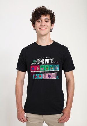 - T-shirt z nadrukiem