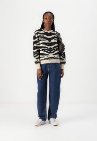 ONLY ONLAMBER O NECK - Pulóver - oatmeal