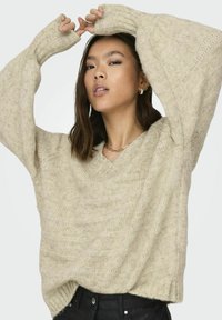 ONLY V NECK  - Svetr - birch