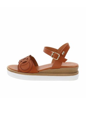 Sandalen met plateauzool - cuoio