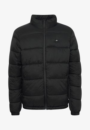 Must musta puffer-jakk, millel on kõrge krae, vertikaalne õmblusmuster, ees tõmblukk ja elastsed mansetid. Kerge ja vastupidav materjal.