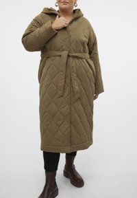 Vero Moda Curve VMCSASHA LONG COAT - Zimní kabát - capers