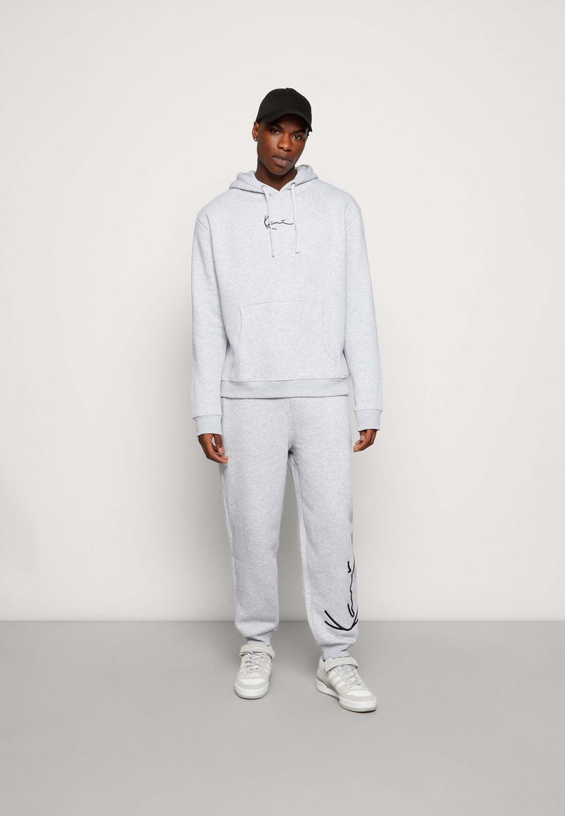 Karl Kani ESSENTIAL SWEATSUIT SET UNISEX - Trainingspak - ash grey