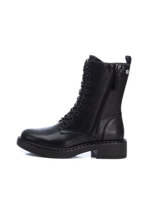 Snørestøvletter - black