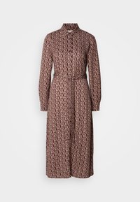 Dress camicia a maniche lunghe realizzato in tessuto bordeaux a fantasia con un motivo scuro ripetuto. Include un colletto e una vita con cintura.