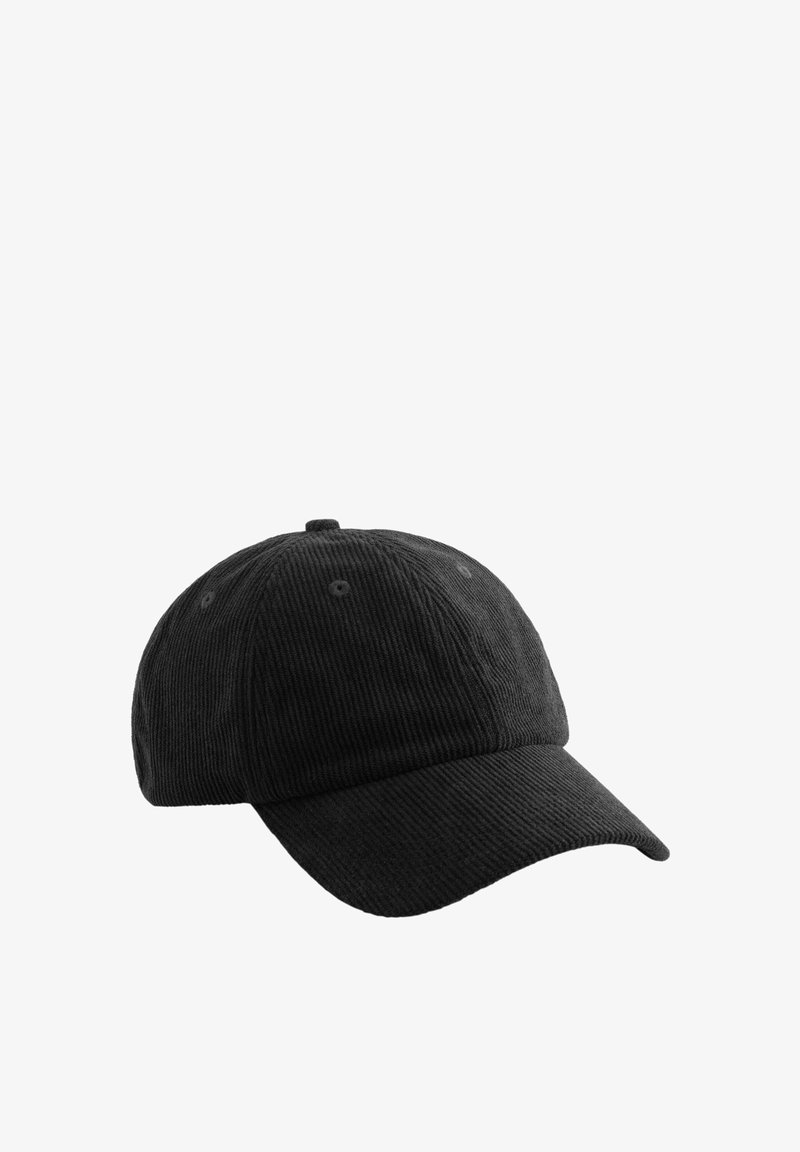 Casquette de baseball en velours côtelé noir avec une visière incurvée et des œillets de ventilation cousus, présentée sur fond blanc.