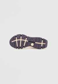 Timberland MOTION DUNE - Szandálok - natural webbing pink