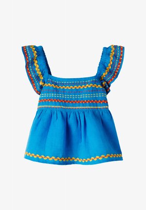 Haut bleu sans manches avec des bretelles à volants, décoré de motifs ondulés brodés horizontaux jaunes et rouges sur le buste et l'ourlet.