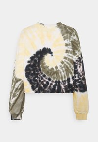 Felpa corta a tie-dye gialla, verde oliva e nera. Presenta maniche lunghe e un collo rotondo con motivo a spirale. Tessuto morbido.