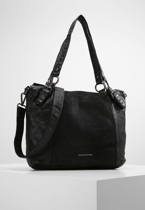 Černá kabelka s kombinací hladké kůže a strukturované tkaniny. Má dvojité držadla a odnímatelný ramenní popruh. Jemné logo je viditelné.