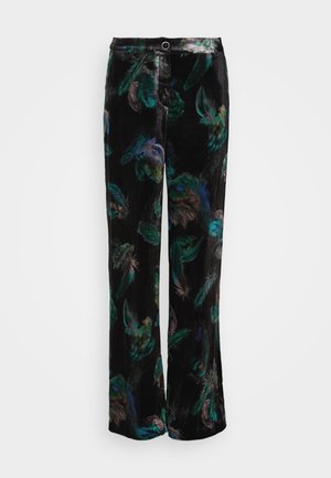 Pantaloni din catifea cu model floral în negru, având nuanțe de verde și albastru. Design cu picioare drepte, cu o textură netedă și accesorii discrete.