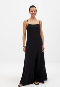 SEAM DETAIL - Maxi-jurk - black
