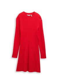 Robe rouge en maille côtelée à manches longues, col rond et jupe légèrement évasée, présentée sur fond blanc.