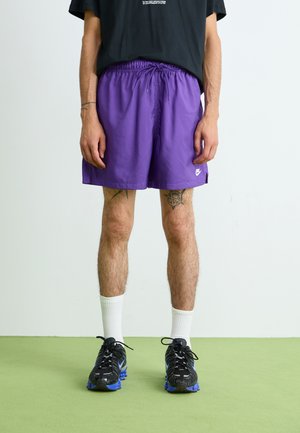 CLUB FLOW - Shorts - wild grape white