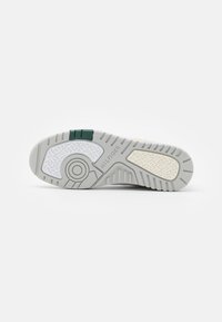 Tommy Hilfiger BASKET STREET BLOCK  - Sneakers laag - white