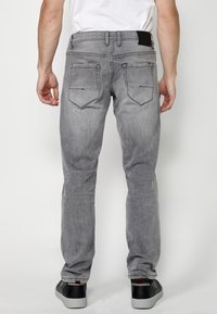 Koroshi STRETCH REGULAR FIT - Džinsi ar taisnām starām - gris