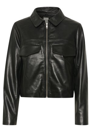 Melnas ādas īsa jakas ar platu apkakli, priekšējā rāvējslēdzēja aizdare, divas krūšu kabatas un gluda tekstūra.