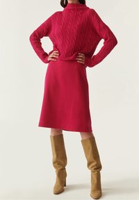 TATUUM A-linjainen hame - pink