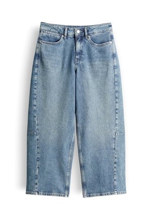 Jeans cropped denim a gamba larga di colore azzurro chiaro con bottone frontale, chiusura a zip, passanti per cintura e cinque tasche.