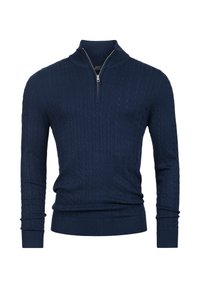 Granatowy sweter dzianinowy z zamkiem błyskawicznym przy kołnierzu, cechujący się wzorem w warkocze, długimi rękawami oraz ściągaczami przy mankietach i dolnym wykończeniu.