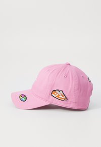Nike Sportswear PATCH TOSS CLUB UNISEX - Gorra - magic flamingo
