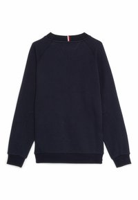 Sudadera azul marino con escote de barco, puños y dobladillo acanalados. Presenta un pequeño acento de franjas rojas, blancas y azules en el cuello.