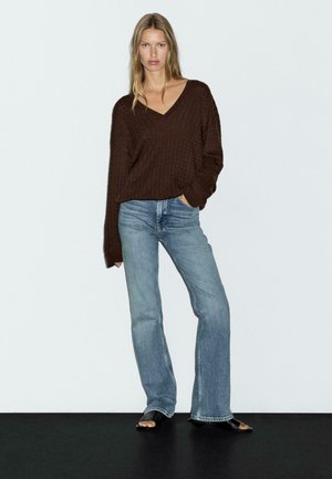 V-NECK CABLE - Jumper - mottled dark brown