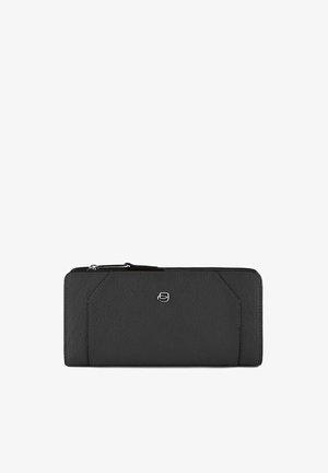 Portafoglio in pelle nera con finitura strutturata, forma rettangolare, chiusura con zip e un dettaglio del logo impresso sul davanti.