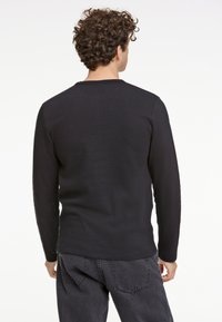 Lindbergh Pitkähihainen paita - black