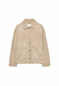 Veste en denim beige avec un col, ouverture à boutons et deux grandes poches à rabat. Présente une coupe décontractée et une texture subtile.