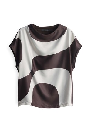 Zijdeachtige top met korte mouwen, voorzien van een golvend abstract patroon in diepbruin en roomkleur, met een relaxte pasvorm en ronde hals.