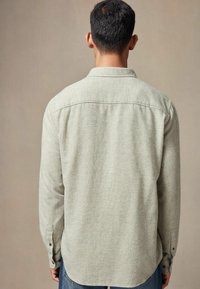 Next BRUSHED TEXTURE LONG SLEEVE-REGULAR FIT - Cămașă - green