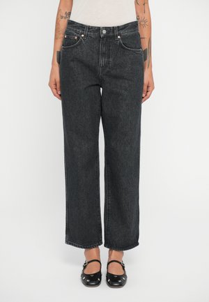 RELAXED HIGH WAISTED - Relaxed fit -farkut - washed black