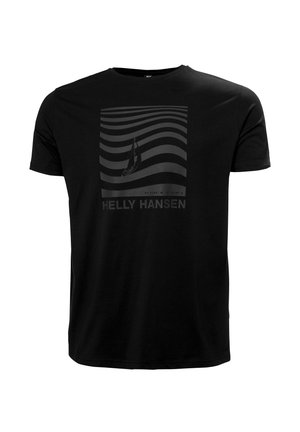 Camiseta de algodón negra con un gráfico de olas y un velero en tonos grises, con "HELLY HANSEN" y coordenadas geográficas en la parte inferior.