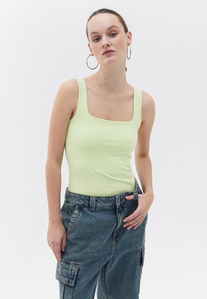 OXXO STRETCH SINGLET - Linne - shadow lime