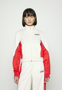 adidas Originals TRACK - Bluză de trening - white/vivid red