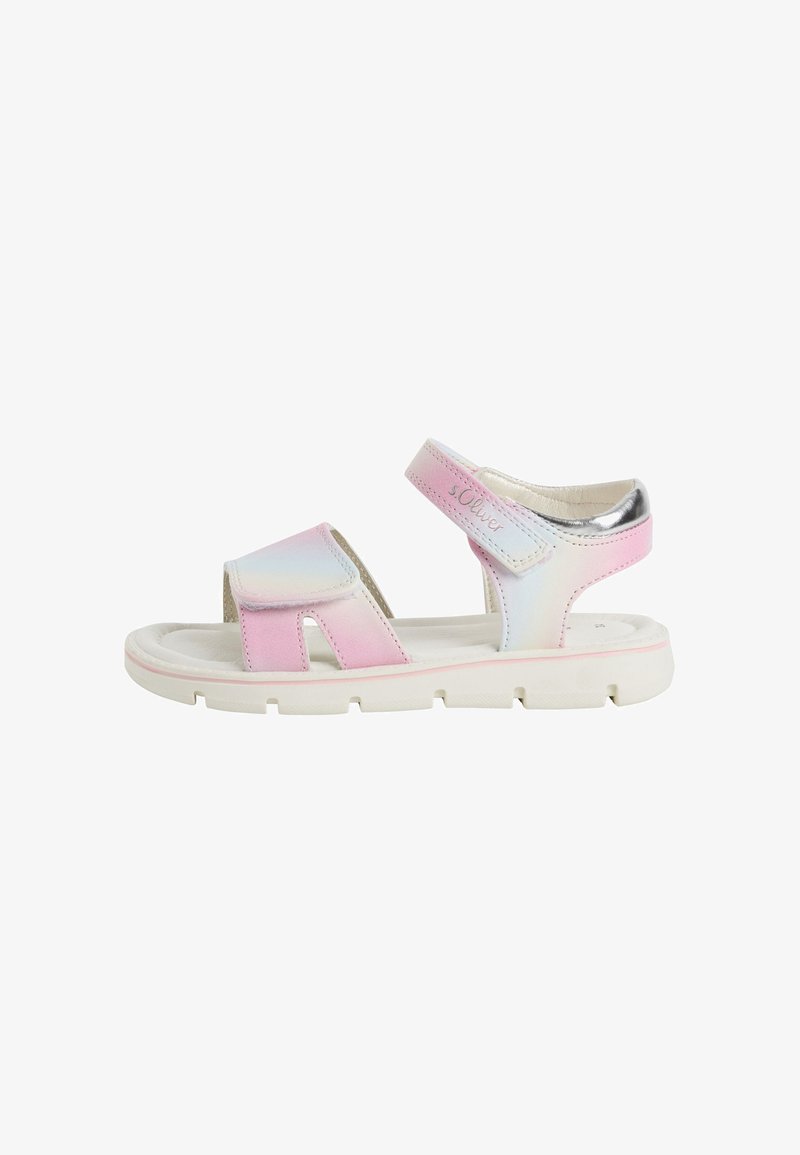 Sandales roses et argentées avec un bout fermé et une sangle ajustable. Présentent une texture lisse et une semelle rembourrée avec un design strié.