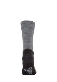 Grijze sok met een geribbelde textuur, voorzien van een donkerdere teen en hiel met een versterkt gebied, en een logo op de zool.