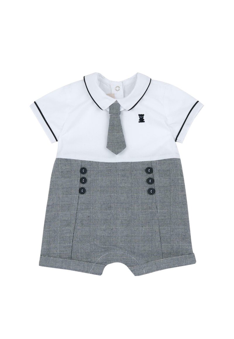 Combinaison à manches courtes avec un haut blanc, un col noir et un logo d'ours, et un short gris à carreaux avec des boutons décoratifs et un détail de nœud.