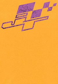 Purpurový grafický design s geometrickými tvary na živém oranžovém pozadí. Texturovaný vzor poskytuje vizuální hloubku.