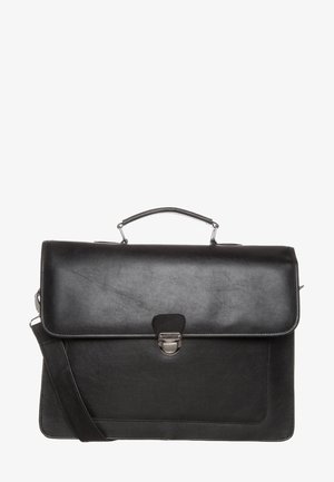 Valigetta in pelle nera con design strutturato, hardware argentato, manico superiore e tracolla rimovibile. Texture liscia con pattina frontale.