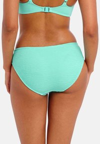 Bledě zelené bikiny s vysokým pasem vyrobené z texturované látky, s širokým elastickým pasem a hladkým švem.