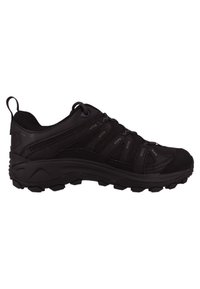 Chaussure de randonnée noire avec une tige synthétique texturée, semelle en caoutchouc, système de laçage et protection renforcée à l'avant pour plus de durabilité. Motif de traction antidérapant.