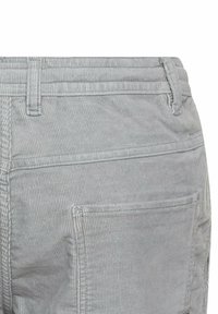 Graue Cordhosen mit strukturierter Oberfläche, geradem Schnitt, einer aufgesetzten Gesäßtasche und sichtbaren Nahtdetails.