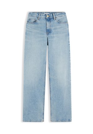 Jean bleu clair taille haute à jambes droites avec cinq poches, fermeture par bouton et passants de ceinture, présenté sur fond blanc.