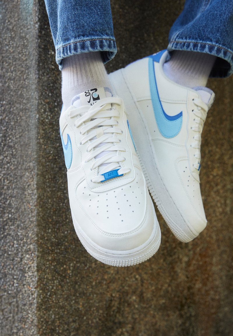 Nike Sportswear - AIR FORCE 1  - Sneaker low - sail/blue chill/med blue/black/sail, Vergrößern