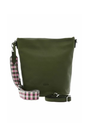 Sac seau en cuir vert olive avec une bandoulière ajustable amovible et une sangle d’épaule à carreaux rose et grise détachable.