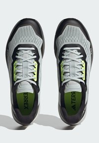 adidas Terrex AGRAVIC FLOW 2.0  - Trail hardloopschoenen - silver/crystal white/lucid lemon