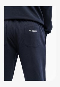 Unselected, navy blue